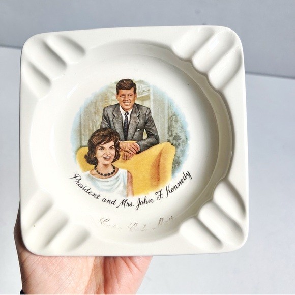 Vintage | John F Kennedy Ashtray - Picture 2 of 4